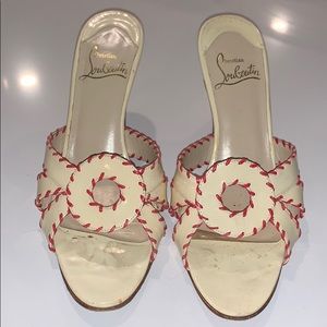 Cheeky little Loubitons!